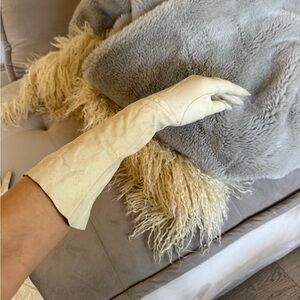 Elegant Cream Gloves
